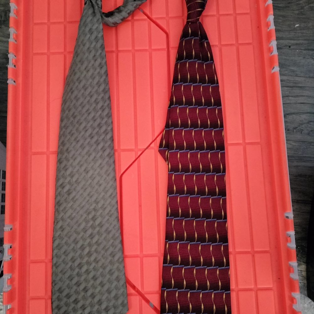 Elegant Burgundy and Gray Ties Trump By Arrow Silk
